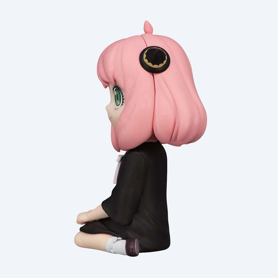 Anya Forger Sitting on the Floor Smile Version Spy _ Family Noodle Stopper Figure
