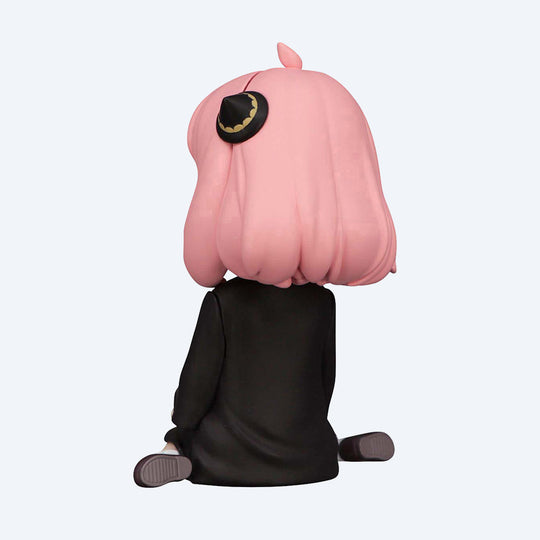 Anya Forger Sitting on the Floor Smile Version Spy _ Family Noodle Stopper Figure