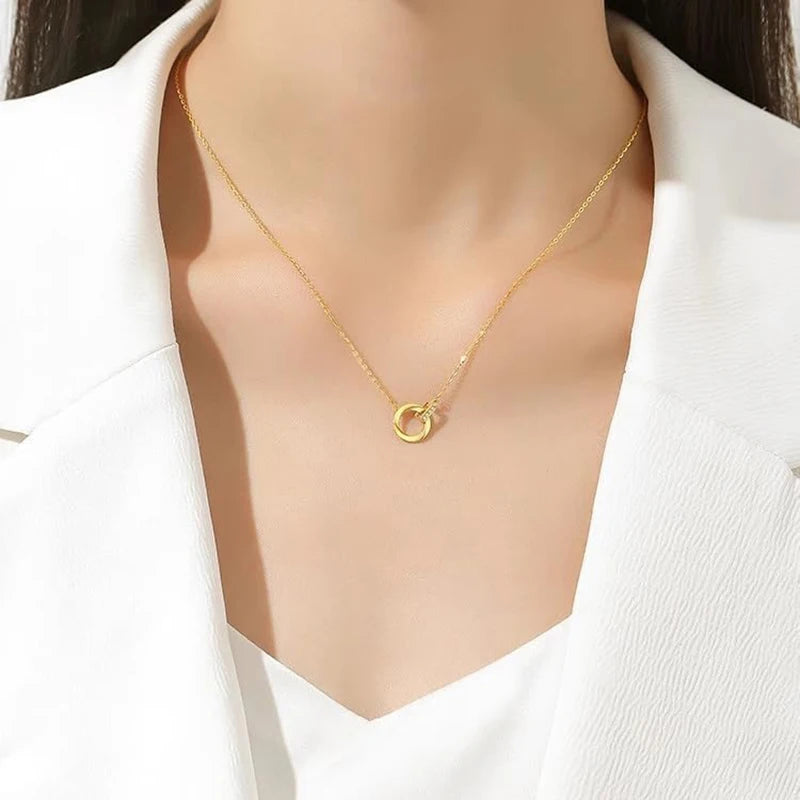 Fashion Golden Color Double Ring Interlocking Clavicle Chain Necklace for Women Temperament CZ Ring Pendant Necklaces Jewelry